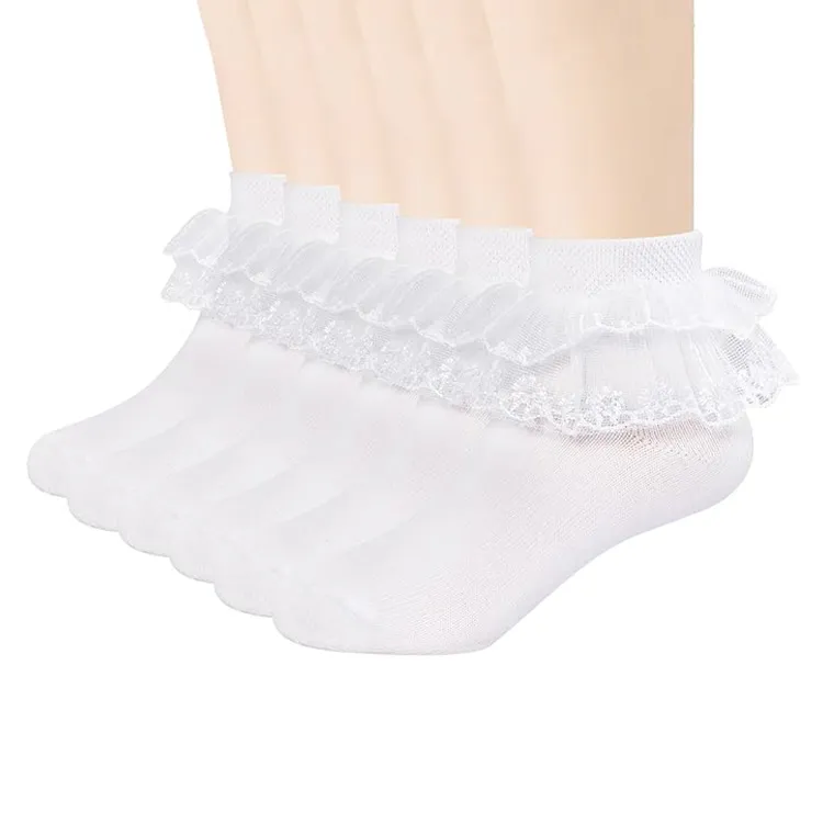 لیس گرلز موزے۔