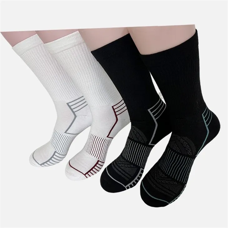 مینز کریو رننگ موزے۔